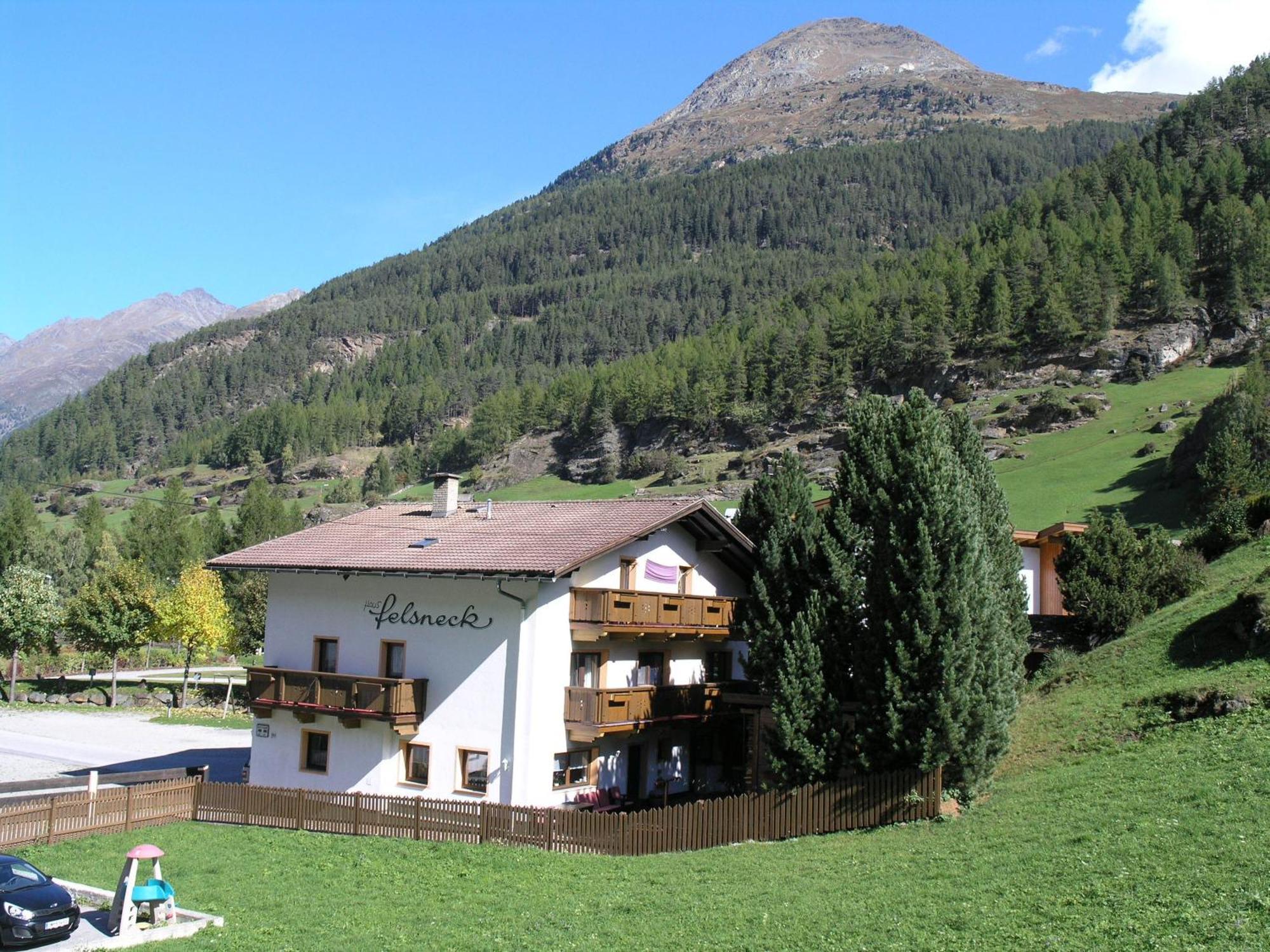 Haus Felsneck Bed & Breakfast Sölden Dış mekan fotoğraf